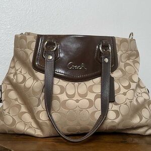 Coach Signature Shoulder Bag